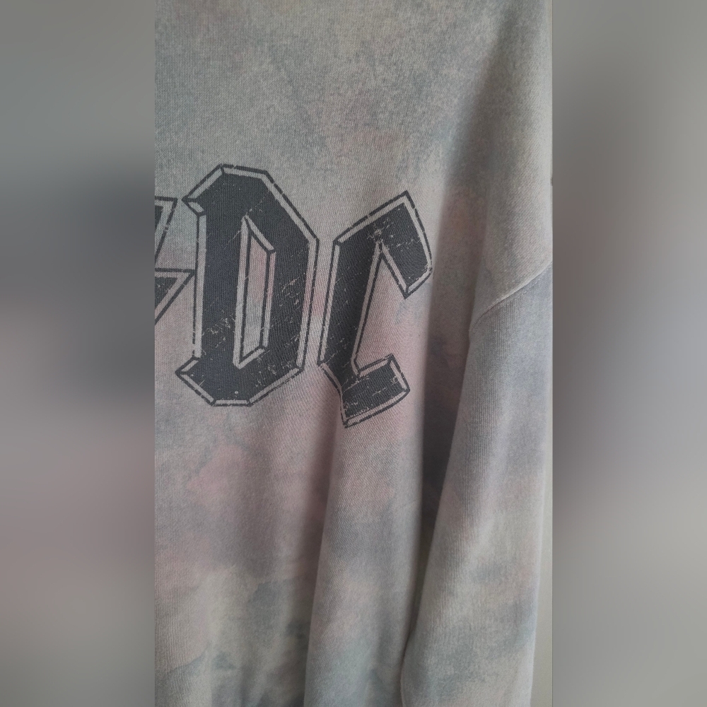 AC/DC Logo T-Shirt in Gray and White - Picture 2 of 4